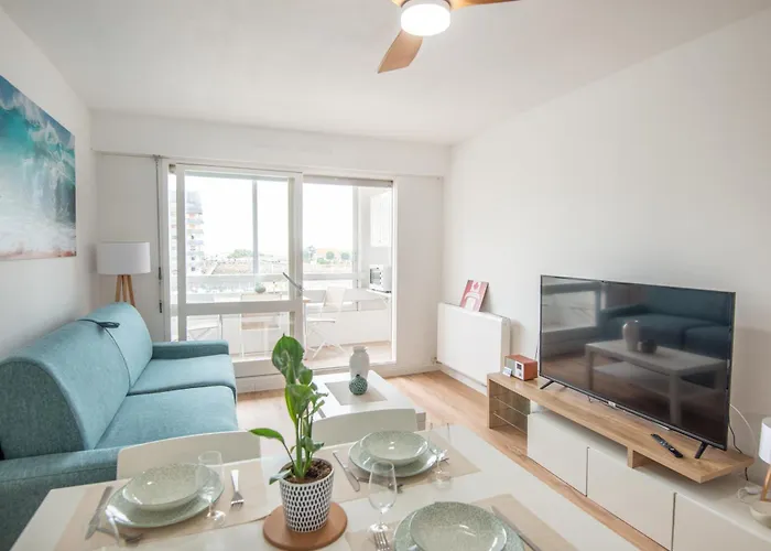 Face A Juno - Vue Et Port Courseulles-sur-Mer