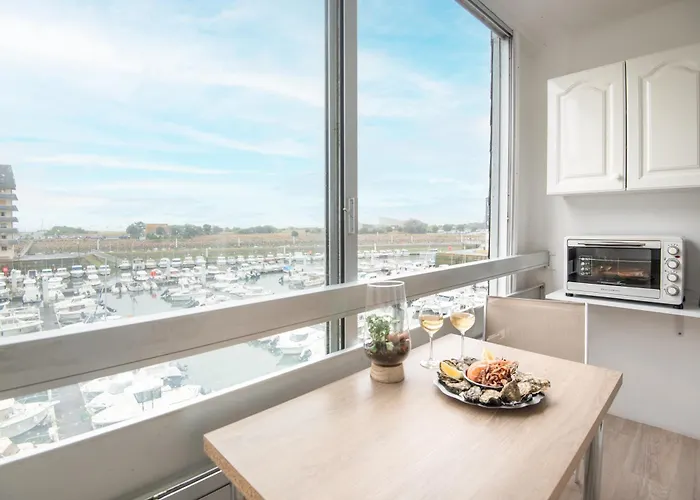 Face A Juno - Vue Et Port * Courseulles-sur-Mer